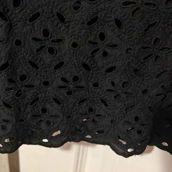 skirt - Picture 3 of 8